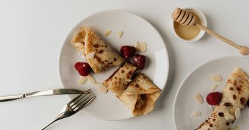 Проживание с завтраком